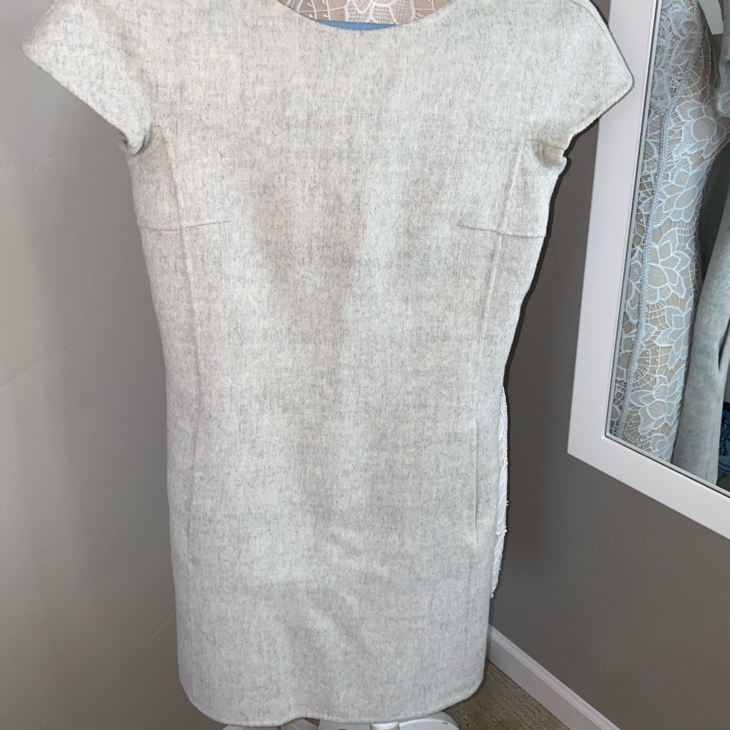 Theory || Light Gray Wool Shift Dress Short Sleeve